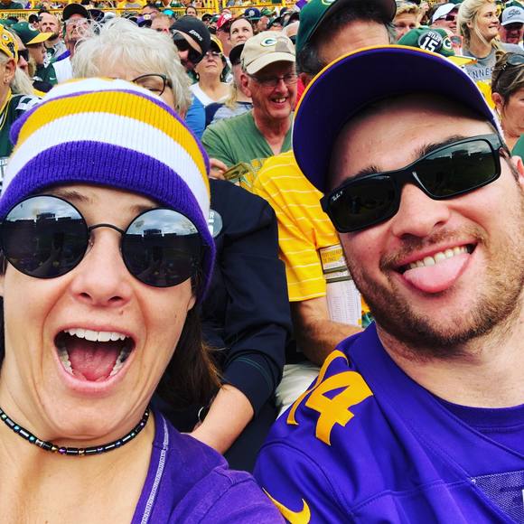 Meet your Posher, Dara - Picture 1 of 1